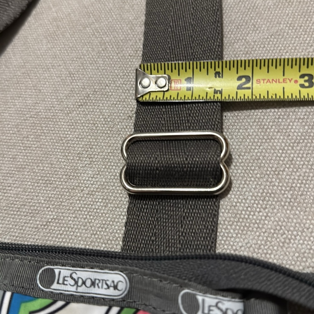 LeSportSac Crossbody Bag-Nylon Retro Print-Wide Gray Strap-3 Zip Compartments - Picture 12 of 16